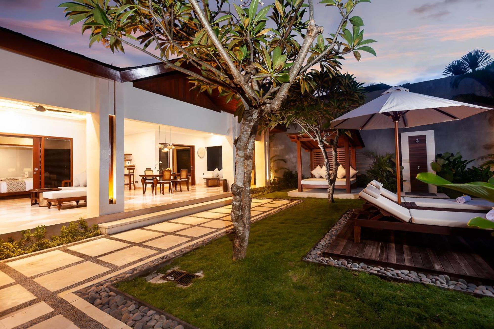 Ghana Villa Seminyak By Pramana Villas Luaran gambar