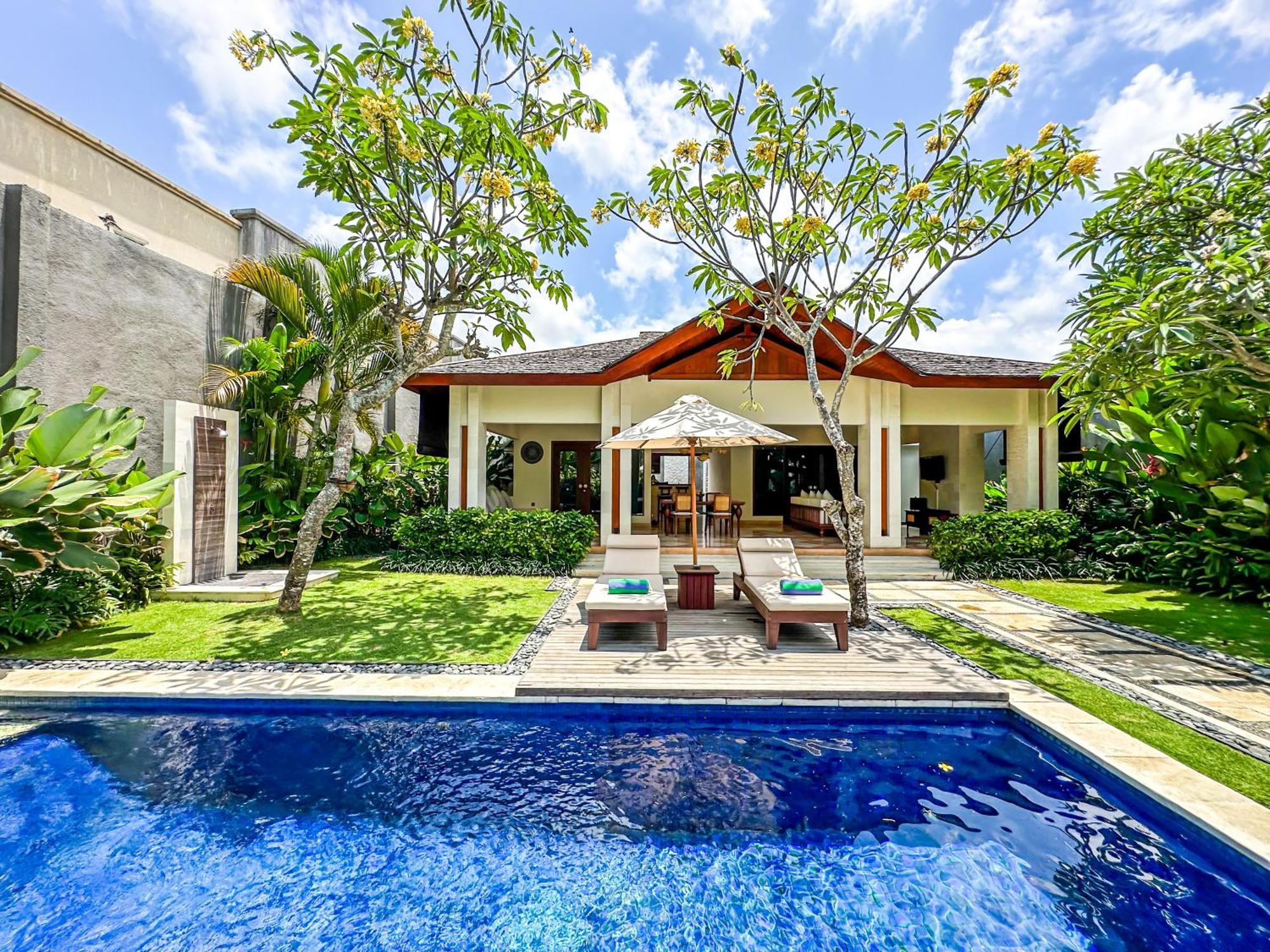 Ghana Villa Seminyak By Pramana Villas Luaran gambar